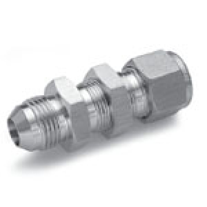 Переборочный фитинг Let-Lok® — раструб 37°
